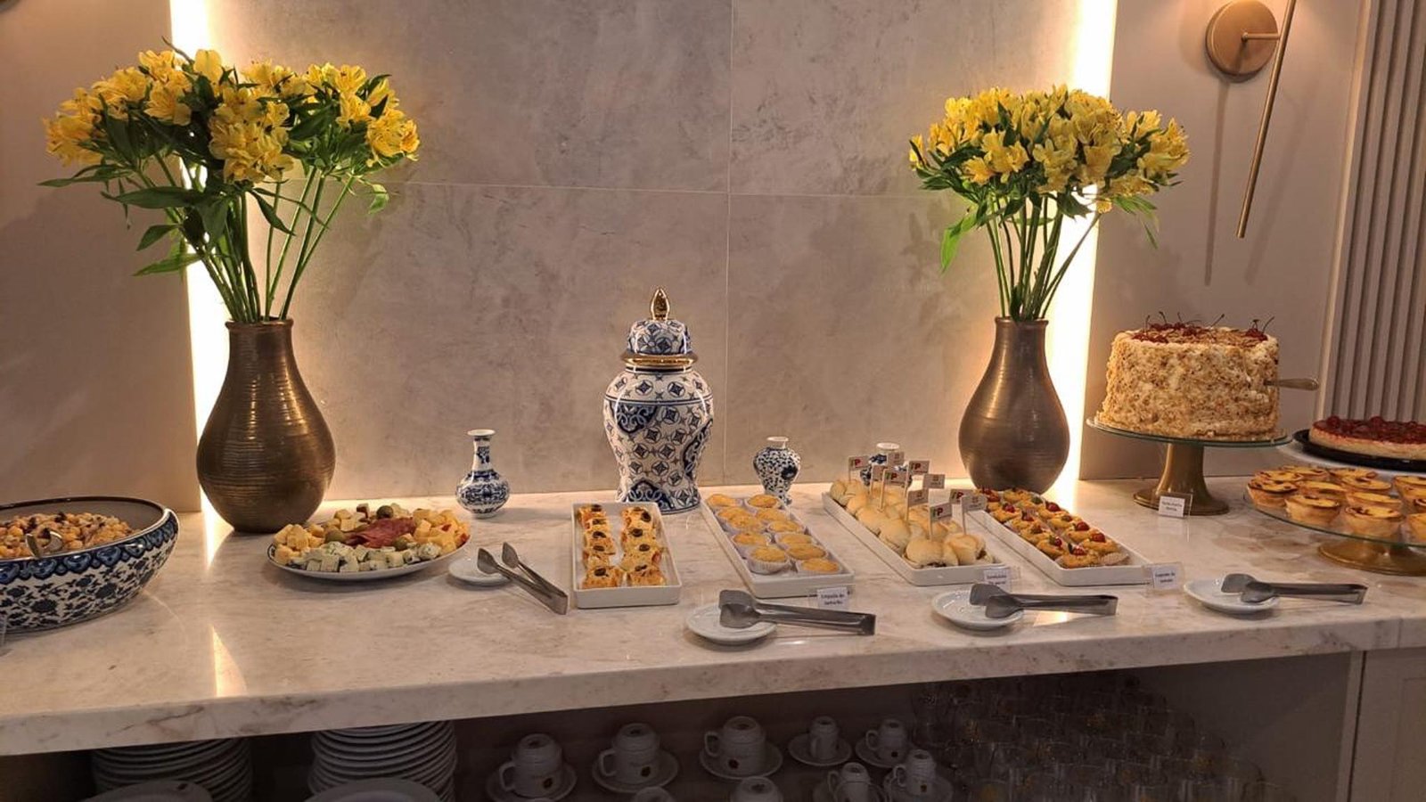 Finger food em Curitiba com mini porções sofisticadas para eventos especiais
