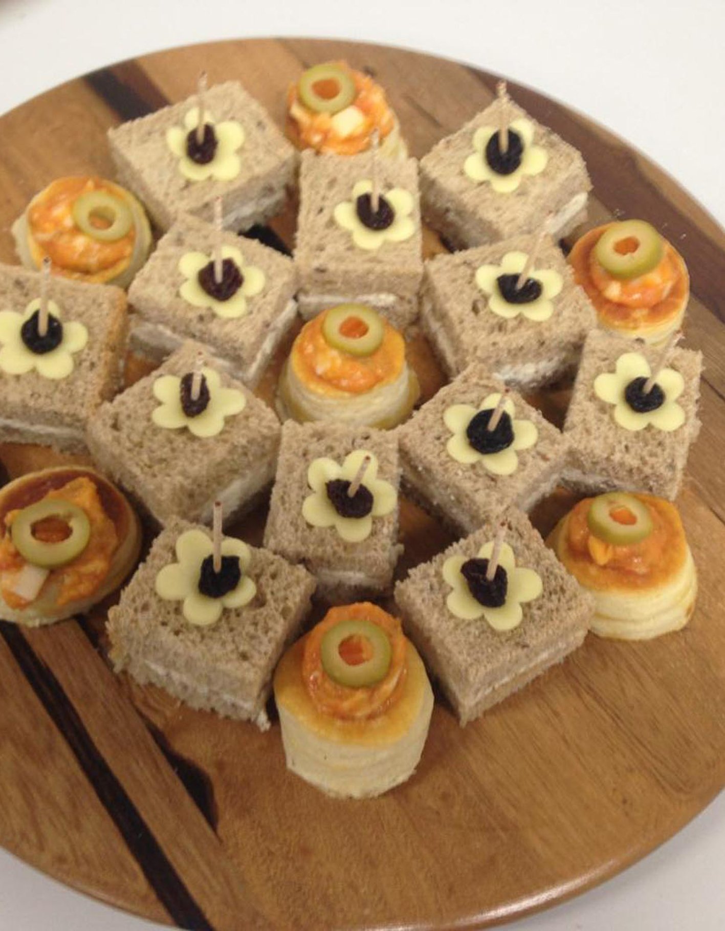 Finger food em Curitiba com mini porções sofisticadas para eventos especiais